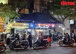 Hà Nội: Hàng thời trang giảm giá 'sốc' ngày cận Tết