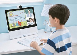 Đang học online bỗng học sinh thông báo: Em vừa "kích" 1 bạn ra ngoài, cô giáo nghe tên mà tay chân rụng rời: Toang tới nơi rồi còn đâu