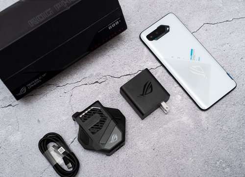 Cận cảnh smartphone chiến game ASUS ROG Phone 5s: Thiết kế không đổi, cấu hình vốn mạnh nay lại càng thêm "cường hóa"