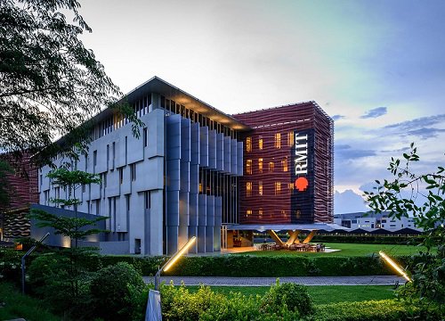 Đại học RMIT phản hồi về thông tin "đóng cửa 2 ngày do sinh viên doạ đốt trường vì nợ học phí, học bổng"