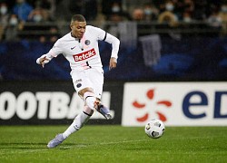 Mbappe lập hat-trick, PSG khởi đầu năm 2022 bằng trận thắng tưng bừng