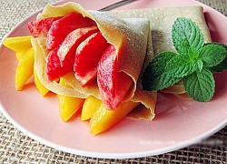 Món bánh crepe cuộn đào