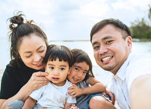 Tâm thư gửi con: "Không cần mang tiền về cho mẹ, con có ưu phiền bố mẹ sẵn sàng dang rộng vòng tay"