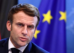 Tổng thống Macron bị chỉ trích vì dọa hạn chế 'quyền lợi xã hội' của người chưa tiêm