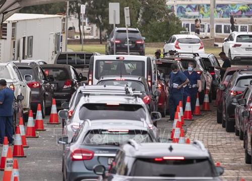 Bang đông dân nhất Australia áp dụng trở lại các biện pháp hạn chế phòng dịch