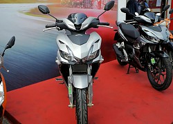 Cận cảnh Honda Winner X 2022 màu bạc đen xanh, giá 49,99 triệu đồng