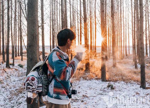 Chàng trai Việt dầm tuyết, mưa đá 4 tiếng 'săn ảnh' ngôi làng đẹp hơn phim Hàn Quốc