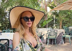 Heather Graham diện bikini quyến rũ bất chấp tuổi 52