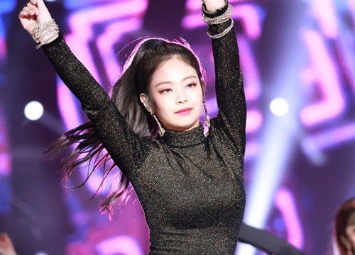 Mỹ nữ Kpop đốt mắt người xem với váy bodycon: Jennie quả là thánh body