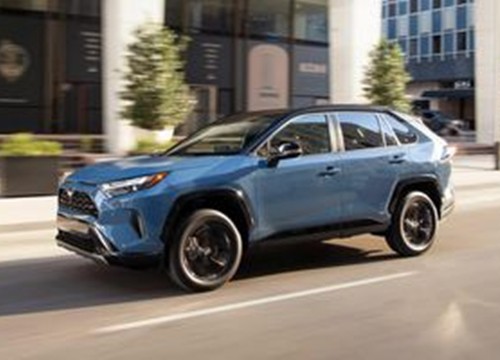 Toyota là hãng ô tô được tìm kiếm nhiều nhất năm 2021