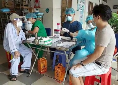 TP.HCM: Q.Phú Nhuận đã cơ bản hoàn thành tiêm vắc xin Covid-19 mũi 3 cho người dân