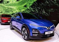 VinFast VF6 'thách thức' Hyundai Kona và Toyota Corolla Cross