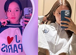 2 nữ "chiến thần" selfie trước gương gọi tên Nayeon và Jisoo