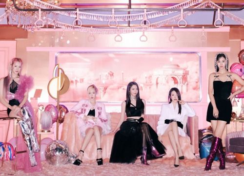 5 lần ra mắt trong các nhóm nhạc khác nhau, "bà hoàng debut" gọi tên thành viên này của SNSD