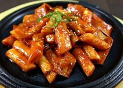 Cách làm tokbokki bằng cơm nguội, món ăn đang khiến cộng đồng mạng "phát cuồng"