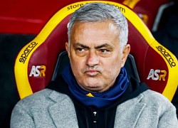 HLV Mourinho: 'Trận thua làm tôi bị tổn thương'