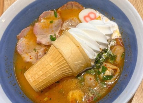 Trào lưu mì tomyum kem tươi gây chú ý ở Thái Lan