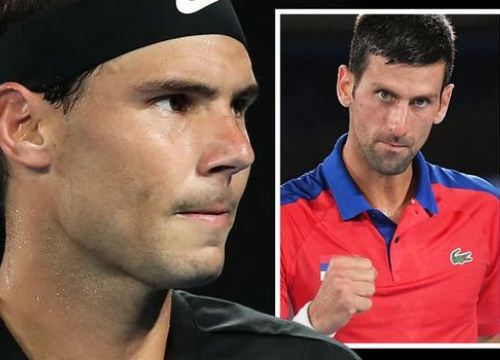 Nadal chỉ trích Djokovic vụ bị tạm giữ, nữ nhà báo xinh đẹp khuyên Nole rút lui