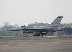 Tiêm kích F-16 của Đài Loan mất tích trên biển