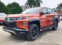 Mitsubishi Triton bất ngờ bán gấp 3 lần Hilux, đe doạ ngôi vua doanh số của Ranger trong tháng cuối năm