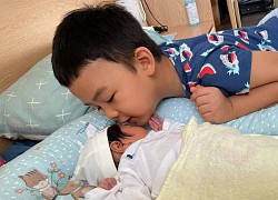 Khung ảnh đáng yêu của con trai và con gái Lê Bê La