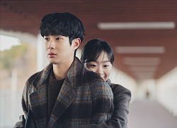 Sức hút của nam chính Choi Woo Sik trong "Mùa hè yêu dấu của chúng ta"