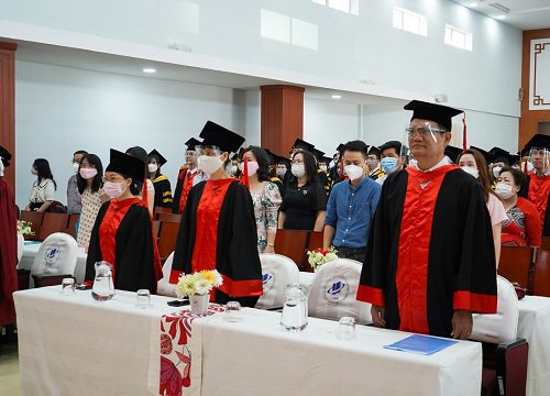 Trường Đại học Mở TPHCM trao bằng cho 196 Tiến sĩ và Thạc sĩ năm 2021