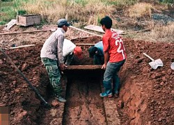 Cha dượng gây chuyện tày đình với con gái của vợ: Khi quan tài mở ra, tất cả đều sừng sỡ