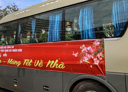 Chuyến xe mùa Xuân hỗ trợ sinh viên về quê ăn Tết