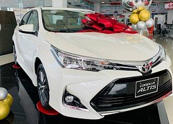 Khách mua Toyota Corolla Altis tháng 1/2022 tiết kiệm hơn trăm triệu đồng