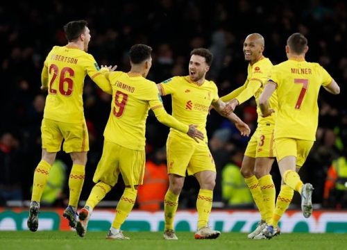 Liverpool hạ Arsenal để vào chung kết League Cup