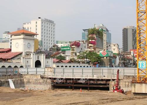 Nhà ga trung tâm Bến Thành dự án metro số 1 cơ bản hoàn thành phần kết cấu