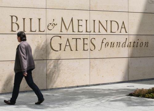 Quỹ Bill & Melinda Gates và tổ chức từ thiện Wellcome đóng góp 300 triệu USD ứng phó dịch COVID-19