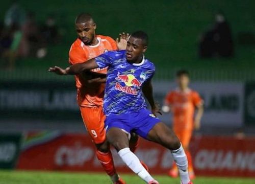 Tuyển chọn ngoại binh ở V-League 2022: Canh bạc đau đầu của SLNA và nhiều CLB