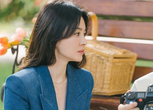 Làn da tuổi 40 của Song Hye Kyo, Son Ye Jin... căng mịn, tươi trẻ nhờ bước dưỡng ẩm đặc biệt