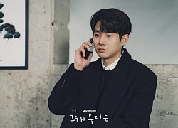 &#039;Our Beloved Summer&#039; tập 15: Choi Woo Shik bỏ Kim Da Mi đi du học, Kim Sung Cheol bị khuyên &#039;đừng làm kẻ điên nữa&#039;?