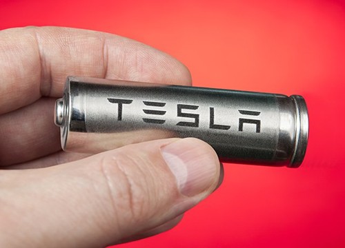 Tesla thoát phụ thuộc Trung Quốc trong sản xuất pin xe điện