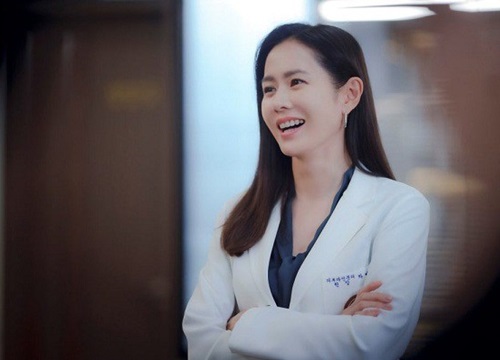 Thời trang của Son Ye Jin trong phim mới gây sốt: vừa trẻ vừa sang như nữ thần