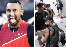 "Trai hư" Kyrgios bị dọa đánh, tay vợt nữ đi "thư giãn" 8 phút bị phạt ở Australian Open