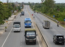 Cụ ông bị cuốn vào gầm xe tải đầy kinh hãi, nhưng cái kết mới khiến ai nấy ngã ngửa