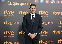 Casillas phản ứng khi bị đồn hẹn hò Shakira