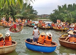 Đi thuyền thúng tham quan Rừng dừa Bảy Mẫu ở Hội An