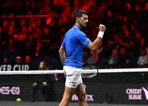 Djokovic nói bí quyết duy trì phong độ đỉnh cao, vợ Federer ôm chầm Nadal