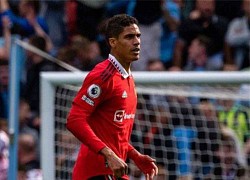 Man Utd 'toang nặng' sau khi đón nhận thông tin chấn thương từ Varane