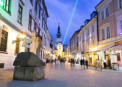 Ghé thăm nhà tòa tháp cổ nhất của Bratislava Tháp St Michael