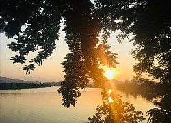 Ngắm hoàng hôn tại chùa Thiên Mụ xứ Huế
