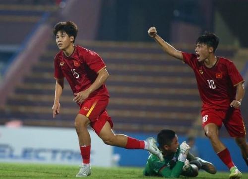 HLV Nguyễn Quốc Tuấn khuyên U17 Việt Nam không so kè bàn thắng với U17 Thái Lan