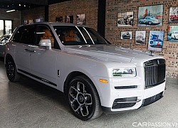 Cận cảnh Rolls-Royce Cullinan Black Badge "màu độc", gần 40 tỷ ở Hà Nội