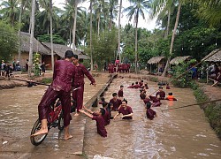 Về Vĩnh Long, Bến Tre để một lần trải nghiệm đi cầu khỉ, mặc áo bà ba xuống ao tát cá đúng chất miệt vườn