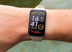 Xiaomi trình làng vòng đeo tay Smart Band 7 Pro với tính năng quản lý sức khỏe, kết nối tới 5 vệ tinh, giá dưới 2 triệu